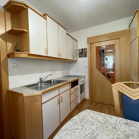 Moderne In Lkh Naehe גראץ