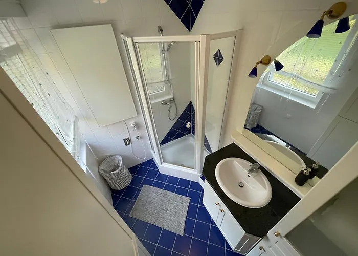 Moderne In Lkh Naehe * Грац