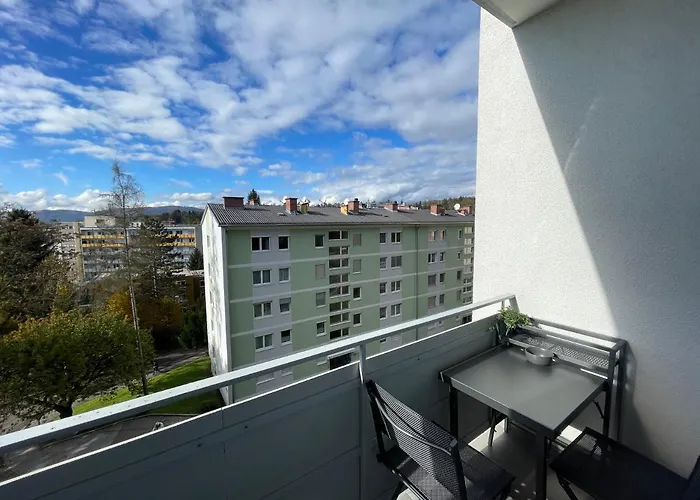 Moderne In Lkh Naehe * Грац