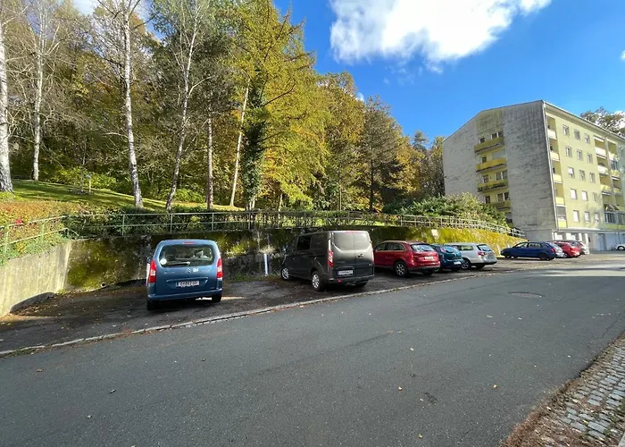 Moderne In Lkh Naehe Грац